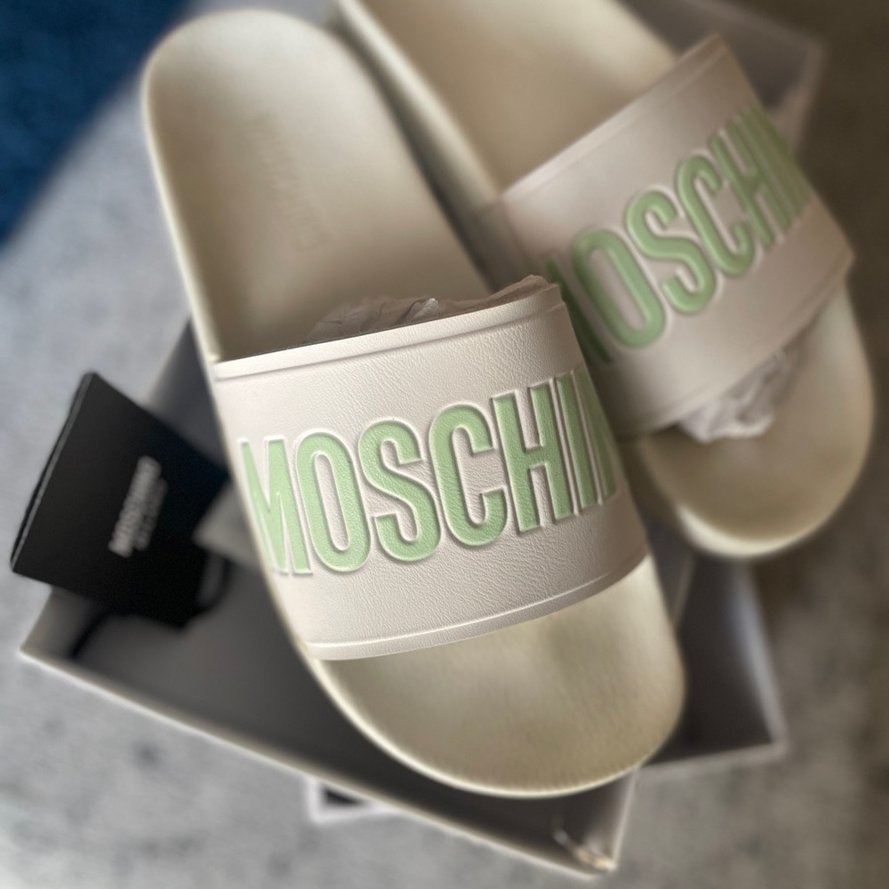 Moschino glow in the dark White and Green Slides - Picture 3 of 8